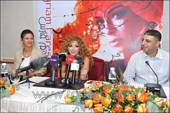 ميريام فارس تحتفل باطلاق ميريام فارس تحتفل باطلاق