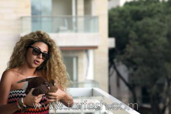 بالصور.. ميريام فارس تطلق سراح عصافير من قفص تلقته كهدية!!  صورة رقم 3