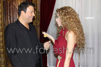 فتحة فستان ميريام فارس تثير البلبلة في اسبوع الموضة بباريس!  صورة رقم 4