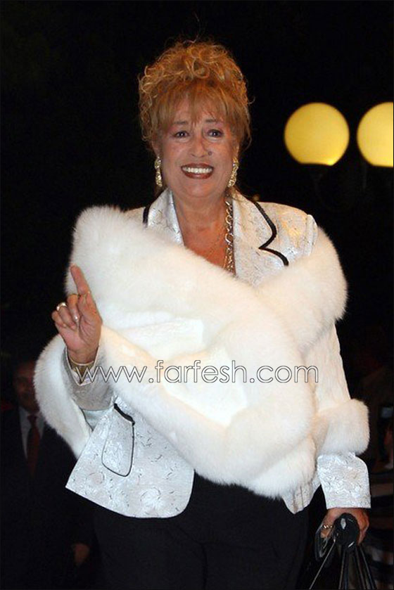 الى ماذا تستعد الفنانة السورية منى واصف؟!   صورة رقم 2