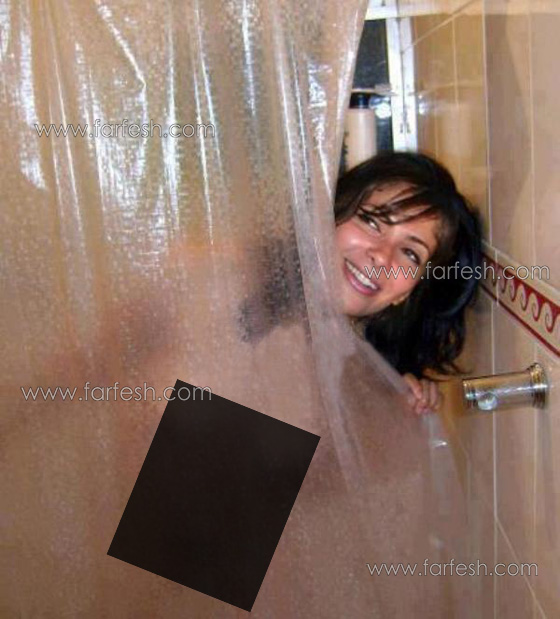 غضب بسبب صورة منى زكي في الحمام صورة رقم 1 غضب بسبب صورة منى زكي في الحمام صورة رقم 1