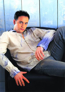 مصطفى قمر: أدهشني تصريح منى زكي بأنها تتبرأ من الحب الأول! صورة رقم 1 مصطفى قمر: أدهشني تصريح منى زكي بأنها تتبرأ من الحب الأول! صورة رقم 1