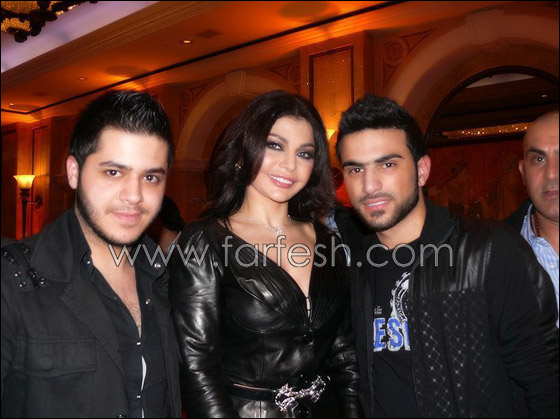 هيفا تفاجيء نجوى كرم وتحتفل معها بتجديد تعاقدها مع روتانا صورة رقم 5 هيفا تفاجيء نجوى كرم وتحتفل معها بتجديد تعاقدها مع روتانا صورة رقم 5