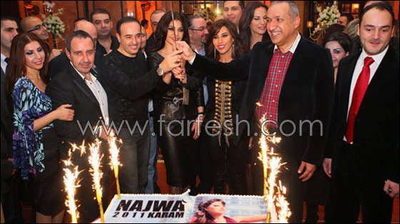 هيفا تفاجيء نجوى كرم وتحتفل معها بتجديد تعاقدها مع روتانا صورة رقم 2 هيفا تفاجيء نجوى كرم وتحتفل معها بتجديد تعاقدها مع روتانا صورة رقم 2