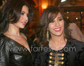 هيفا تفاجيء نجوى كرم وتحتفل معها بتجديد تعاقدها مع روتانا صورة رقم 1 هيفا تفاجيء نجوى كرم وتحتفل معها بتجديد تعاقدها مع روتانا صورة رقم 1