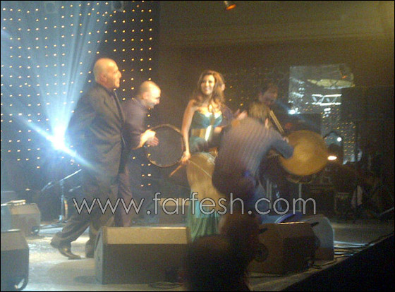 بالصور: نجوى كرم تحتفل بعيد ميلادها مع معجبيها في المغرب صورة رقم 7 بالصور: نجوى كرم تحتفل بعيد ميلادها مع معجبيها في المغرب صورة رقم 7