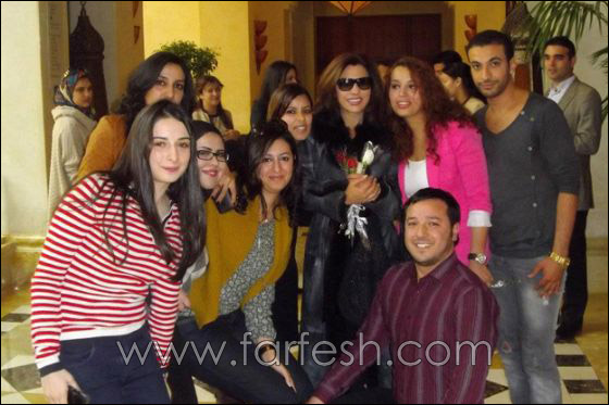 بالصور: نجوى كرم تحتفل بعيد ميلادها مع معجبيها في المغرب صورة رقم 6 بالصور: نجوى كرم تحتفل بعيد ميلادها مع معجبيها في المغرب صورة رقم 6