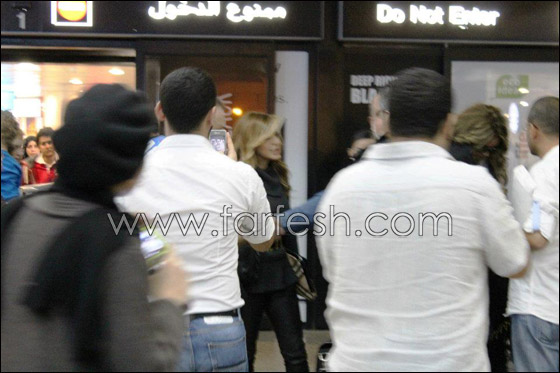 اشتعال الحرب بين معجبي نوال ووائل بحفل ليالي دبي!  صورة رقم 3