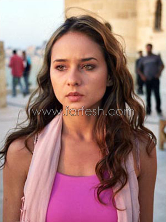 انغام ونيللي صديقتان منذ الصغر تنقلب حياتهما رأسا على عقب  صورة رقم 8