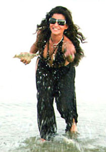 علا غانم: الادوار الجريئة تبقى في عقول المشاهدين وانا مع الثورة! صورة رقم 2