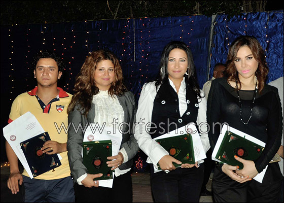 تكريم الفنانة ألفت عمر عن دورها في تكريم الفنانة ألفت عمر عن دورها في