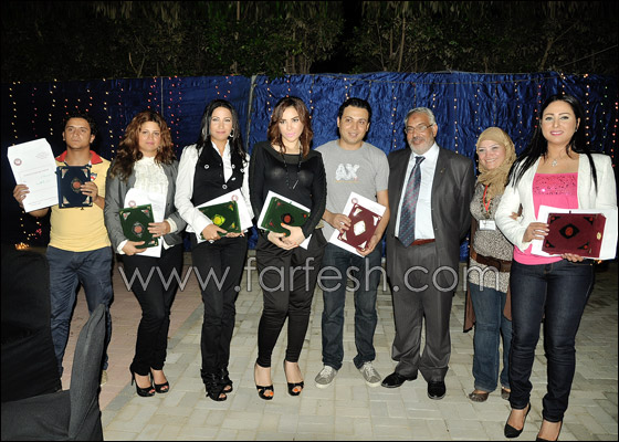 تكريم الفنانة ألفت عمر عن دورها في تكريم الفنانة ألفت عمر عن دورها في