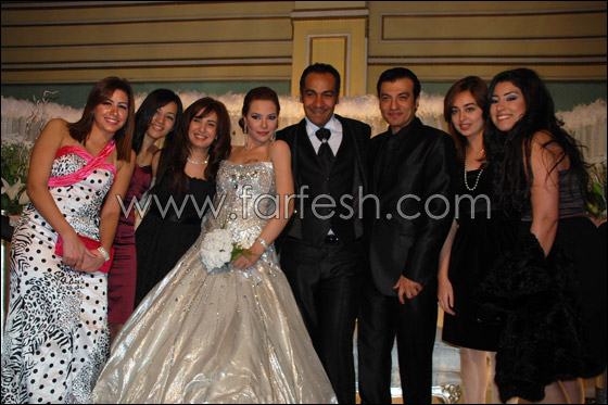 بالصور.. ألفت عمر ترتدي آخر تصميمات داغر في حفل زفافها    صورة رقم 9