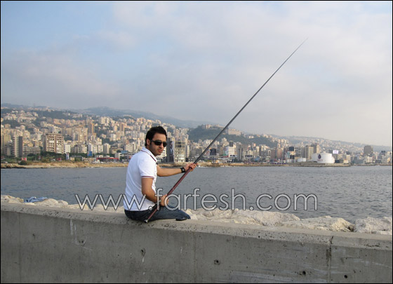 بالصور.. هل يصطاد الفنان عمر جاد السمك؟ أم ماذا؟؟    صورة رقم 6