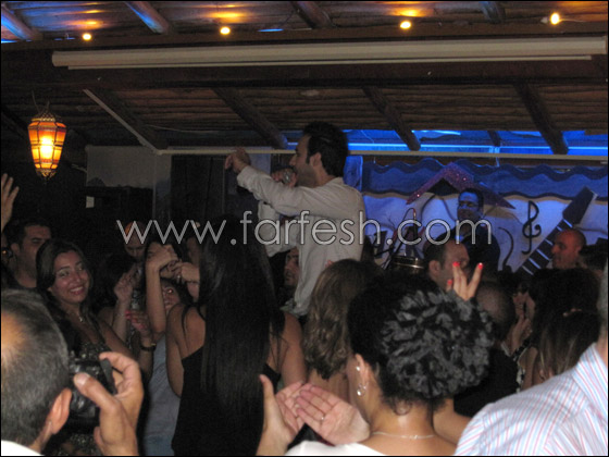 بالصور.. عمر جاد يتألّق في مطعم الكوخ عالية       صورة رقم 2