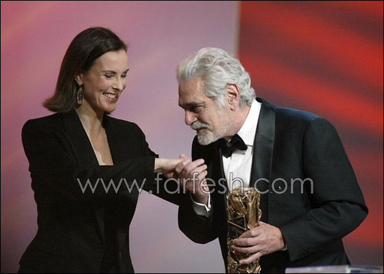 عمر الشريف سيخضع إلى عملية تغيير مفصل فخذه    صورة رقم 3