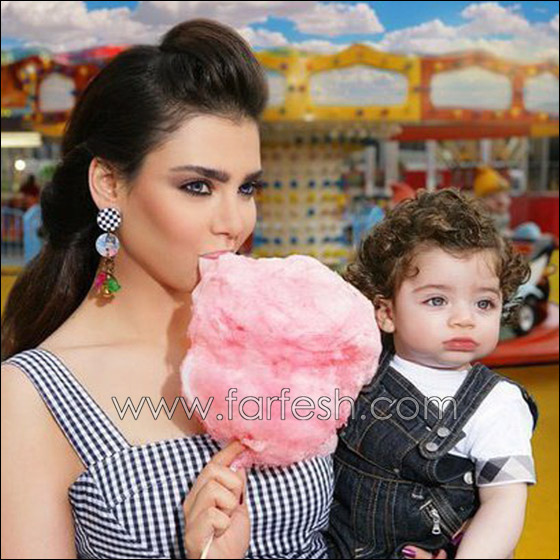 الفنانة اللبنانية قمر تهدي ابنها وكل أم ظُلمت أغنية يا قمري! صورة رقم 3 الفنانة اللبنانية قمر تهدي ابنها وكل أم ظُلمت أغنية يا قمري! صورة رقم 3