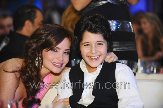 زوجة راغب علامة وولديه تحت عدسات المصورين! صورة رقم 1 زوجة راغب علامة وولديه تحت عدسات المصورين! صورة رقم 1