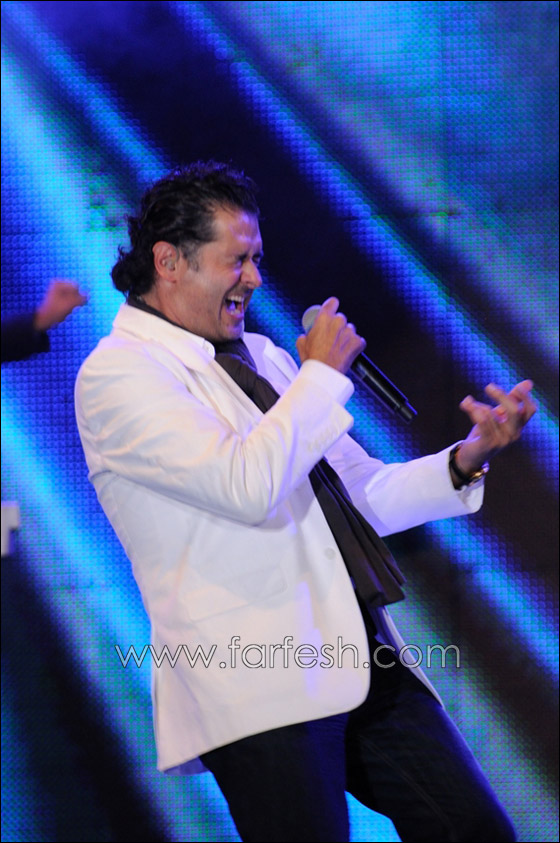 اكثر من 25 الف شخص في حفل الفنان راغب علامة! صورة رقم 5 اكثر من 25 الف شخص في حفل الفنان راغب علامة! صورة رقم 5