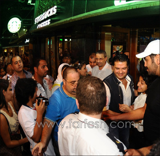 راغب يلتقي معجبييه ويعلن عن جديده صورة رقم 3 راغب يلتقي معجبييه ويعلن عن جديده صورة رقم 3