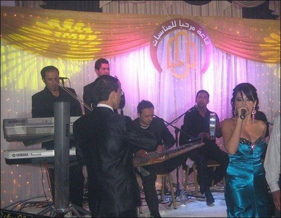 ملابس رحمة المثيرة تحرج الداعية الاسلامي عمرو خالد!! صورة رقم 5 ملابس رحمة المثيرة تحرج الداعية الاسلامي عمرو خالد!! صورة رقم 5