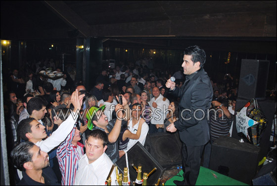 الفنان رضا يتألق في حفلات الميلاد ورأس السنة  صورة رقم 5