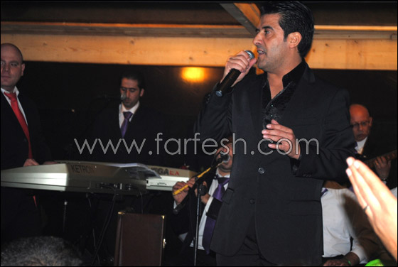 الفنان رضا يتألق في حفلات الميلاد ورأس السنة  صورة رقم 2