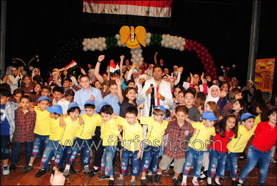 بالصور.. سامر غابرو يحتفل مع طلاب مدرسة المميزين صورة رقم 6 بالصور.. سامر غابرو يحتفل مع طلاب مدرسة المميزين صورة رقم 6