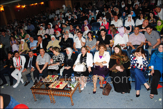 بالصور.. سامر غابرو يحتفل مع طلاب مدرسة المميزين صورة رقم 9 بالصور.. سامر غابرو يحتفل مع طلاب مدرسة المميزين صورة رقم 9