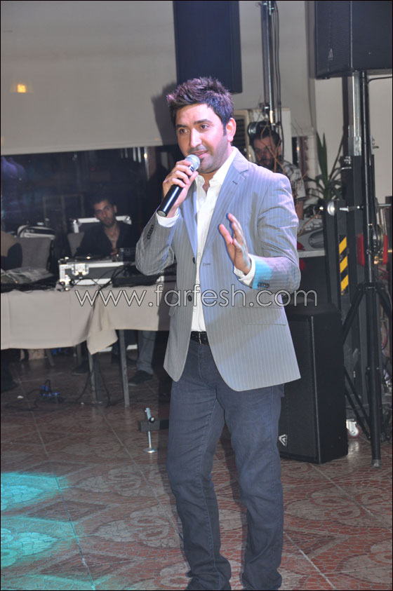 الفنان سامر كابرو يحتفل بعيد ميلاده ويقع بغرام احدى طالباته! صورة رقم 2 الفنان سامر كابرو يحتفل بعيد ميلاده ويقع بغرام احدى طالباته! صورة رقم 2