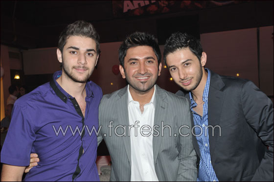 الفنان سامر كابرو يحتفل بعيد ميلاده ويقع بغرام احدى طالباته! صورة رقم 24 الفنان سامر كابرو يحتفل بعيد ميلاده ويقع بغرام احدى طالباته! صورة رقم 24