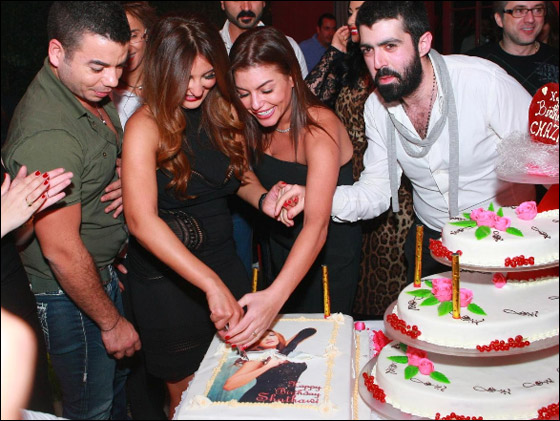 شذى حسون تحتفل بعيد ميلادها بحضور لفيف من الأصدقاء!!  صورة رقم 3