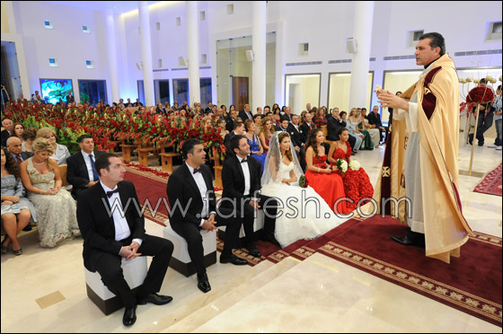 عرس أسطوري لأحد مدراء روتانا بحضور أبرز فنانيها! صورة رقم 18 عرس أسطوري لأحد مدراء روتانا بحضور أبرز فنانيها! صورة رقم 18