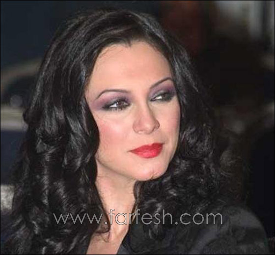 سولاف فواخرجي فتاة يهودية تعشق محمود درويش!! صورة رقم 7 سولاف فواخرجي فتاة يهودية تعشق محمود درويش!! صورة رقم 7