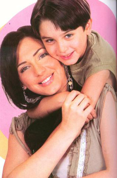 سلاف فواخرجي تغادر قرطاج.. استياءاً لإبعادها عن زوجها! صورة رقم 28 سلاف فواخرجي تغادر قرطاج.. استياءاً لإبعادها عن زوجها! صورة رقم 28