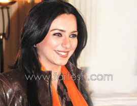 سلاف فواخرجي: الأسد مناضل وأنا اعتبره عبد الناصر العرب!!   صورة رقم 1