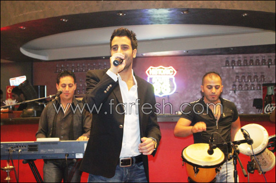 طوني قطان يتألّق في رمضان ويحتفل بعيد ميلاده مع محبيه صورة رقم 14 طوني قطان يتألّق في رمضان ويحتفل بعيد ميلاده مع محبيه صورة رقم 14