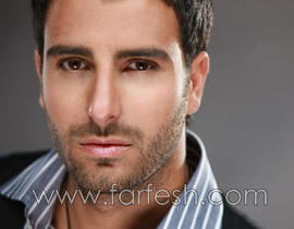 بالصوت.. مسلسلات اون لاين يستمع مع قرائه إلى احدث أغنيات طوني قطان! صورة رقم 2 بالصوت.. مسلسلات اون لاين يستمع مع قرائه إلى احدث أغنيات طوني قطان! صورة رقم 2