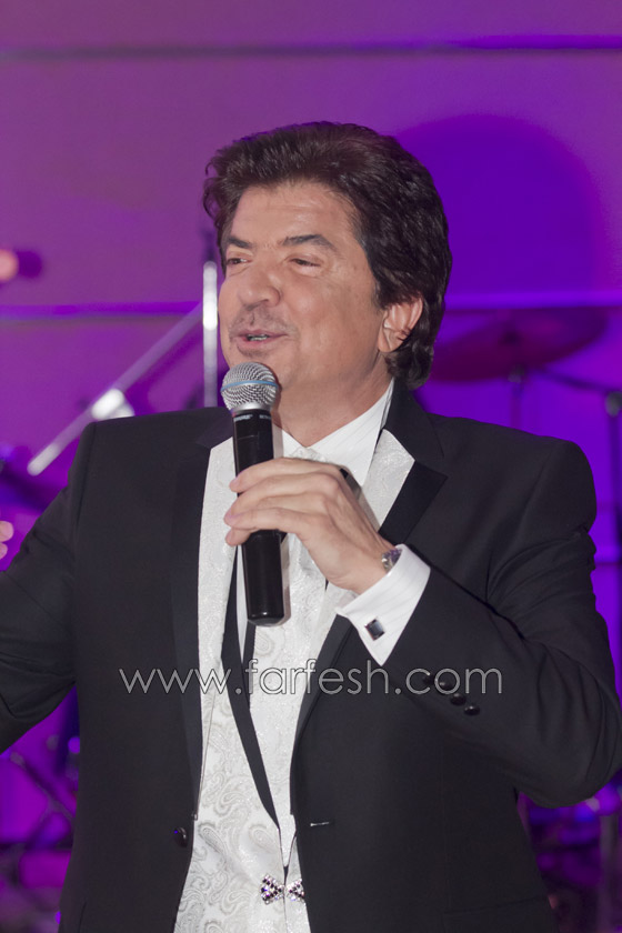 النجم العربي وليد توفيق يحيي رأس السنه في اثينا صورة رقم 1 النجم العربي وليد توفيق يحيي رأس السنه في اثينا صورة رقم 1