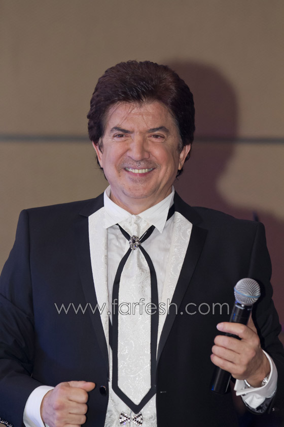 النجم العربي وليد توفيق يحيي رأس السنه في اثينا صورة رقم 6 النجم العربي وليد توفيق يحيي رأس السنه في اثينا صورة رقم 6