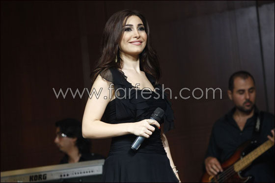 بالصور.. الفنانة يارا تحتفل مع جمهورها بعيد الفطر  صورة رقم 14