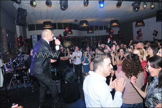 بالصور.. حفلة المطرب زهير فرنسيس بداية 2011! صورة رقم 5 بالصور.. حفلة المطرب زهير فرنسيس بداية 2011! صورة رقم 5