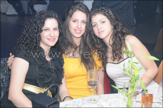 بالصور.. حفلة المطرب زهير فرنسيس بداية 2011! صورة رقم 6 بالصور.. حفلة المطرب زهير فرنسيس بداية 2011! صورة رقم 6