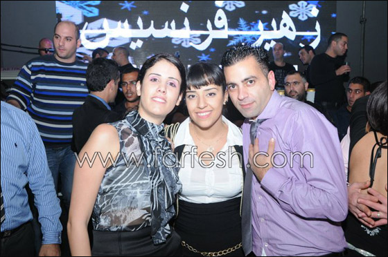 بالصور.. حفلة المطرب زهير فرنسيس بداية 2011! صورة رقم 11 بالصور.. حفلة المطرب زهير فرنسيس بداية 2011! صورة رقم 11