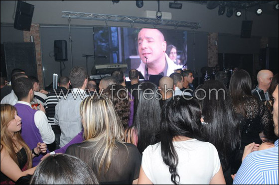 بالصور.. حفلة المطرب زهير فرنسيس بداية 2011! صورة رقم 28 بالصور.. حفلة المطرب زهير فرنسيس بداية 2011! صورة رقم 28