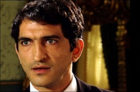 عمرو واكد: غمرتني سعادة بالغة بعد تنحي مبارك ونجاح الثورة  صورة رقم 9