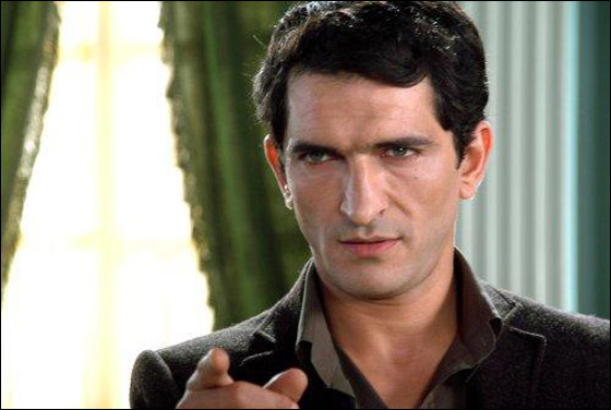 عمرو واكد: غمرتني سعادة بالغة بعد تنحي مبارك ونجاح الثورة  صورة رقم 4