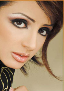 انغام: بكرا مصر احلى وسقوط مبارك هو البداية فقط!  صورة رقم 1