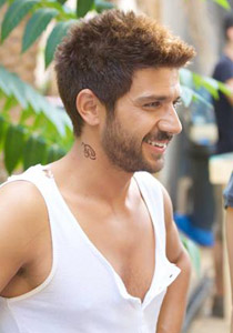 بشار غزاوي: الابوة مسؤولية كبيرة.. وجديدي تقديم البرامج  صورة رقم 1