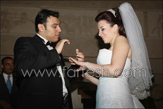 كلوديا تنافس حماده هلال في زفاف الداخلية!  صورة رقم 12